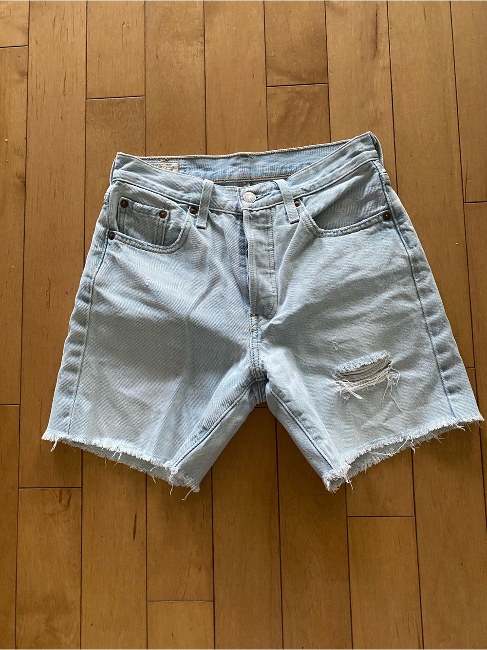 Levi's 501 Light Blue Frayed Hem Denim Shorts - Picture 2 of 4